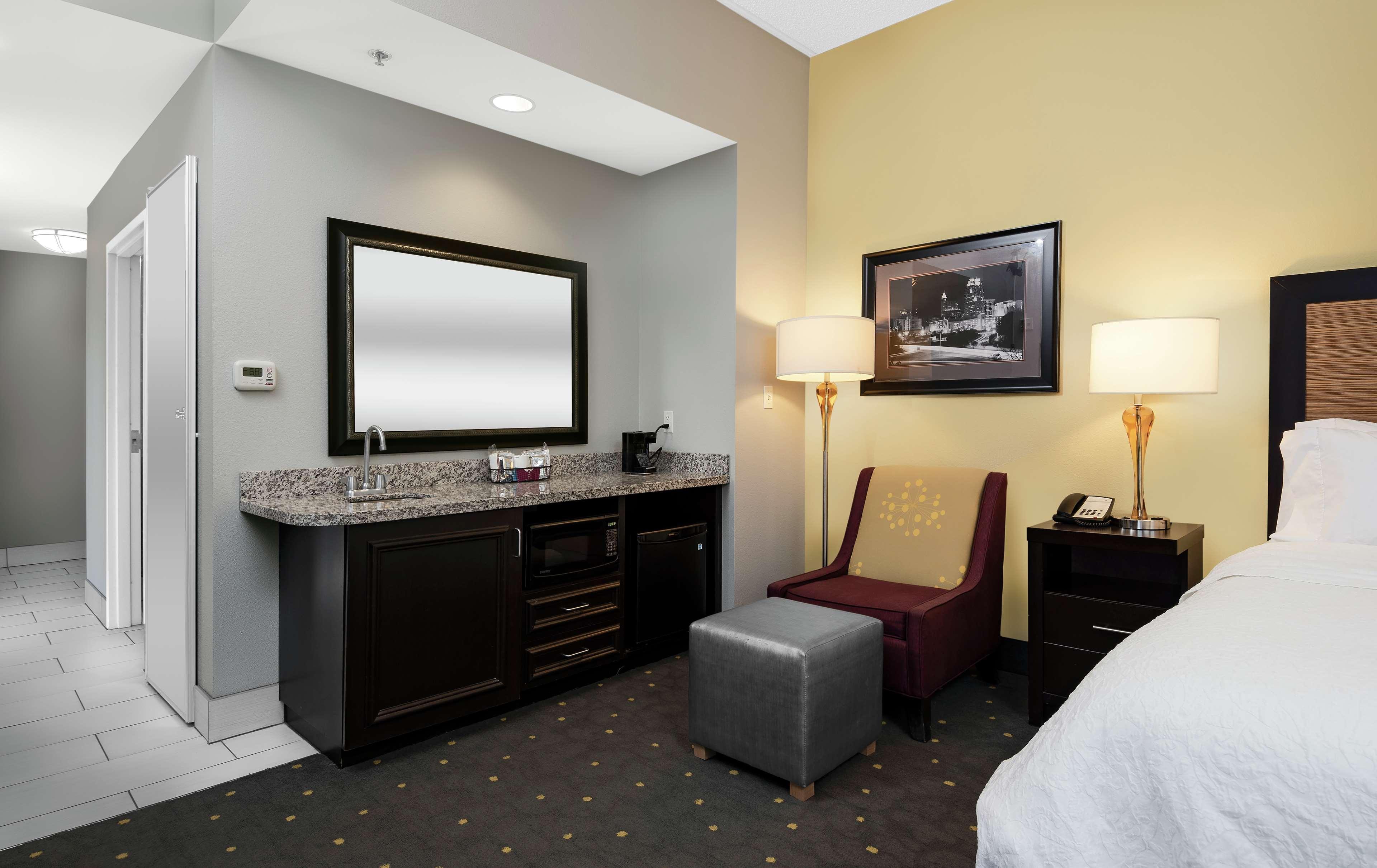Hampton Inn & Suites - Raleigh Downtown Kültér fotó